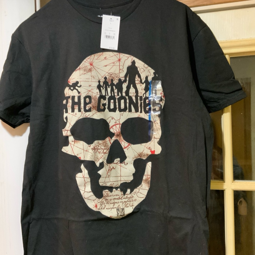 NWT Goonies authentic Tshirt Sz L
